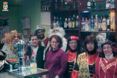 Reyes Magos    Los Reyes Magos de Oriente llegaron a Palencia de Negrilla, y repartieron regalos y caramelos para los más pequeños.Fotos: Álvaro Riesco